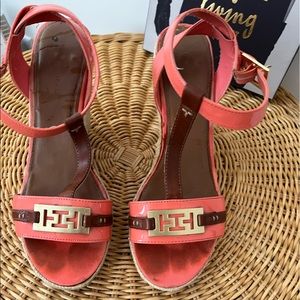 Women’s size 10 Tommy Hilfiger coral wedge sandals rep ankle half inch platform